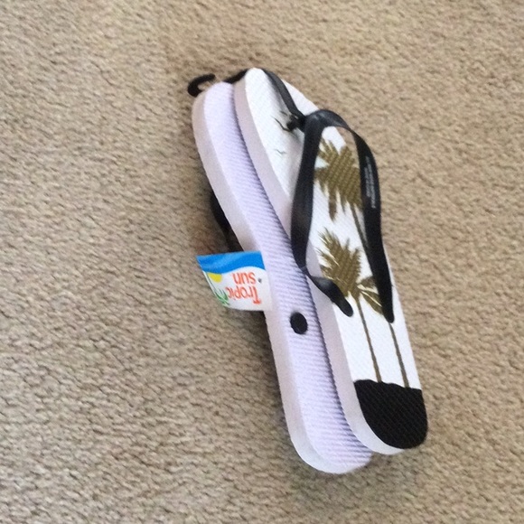 Flip Flops - Picture 1 of 5
